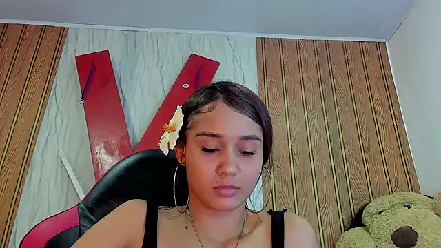 Chat +18 de MarianaManzur ao vivo
