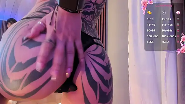 Chat XXX en directo de La_Diabla_111_