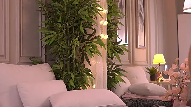 XXX chat uživo modela NicoleCellini