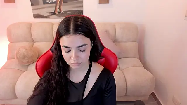 IsaConnor Chat XXX live