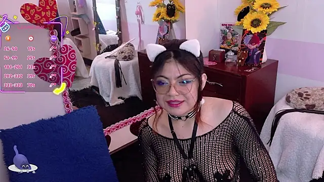 Catwhite_: онлайн-секс-чат