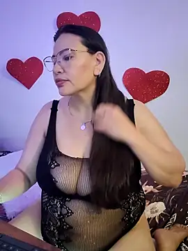 esmeralda_milf 라이브 XXX 채팅