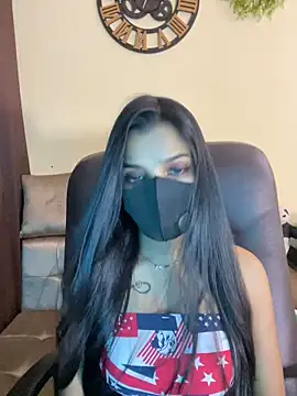 its_ur_flora Adlı Modelin Canlı XXX Sohbeti