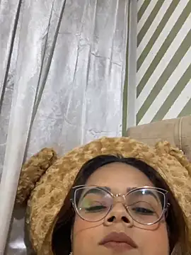 Evabigass' Live XXX Chat