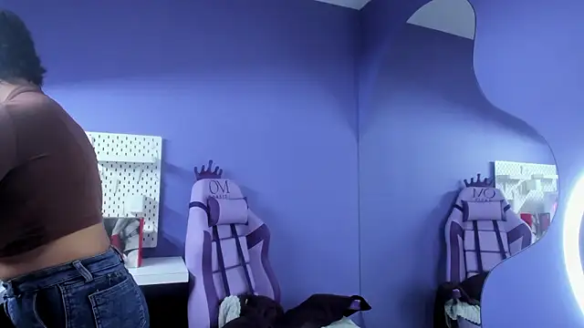 XXX chat uživo modela Elaine87_