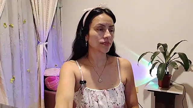 Bella_Exhibition 现场XXX聊天