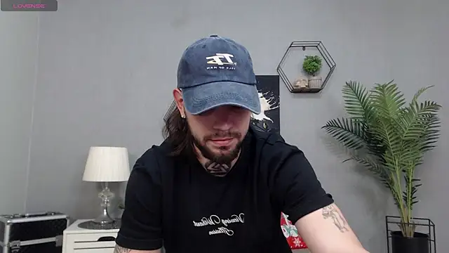 Chatroom XXX en direct de KaneHunter