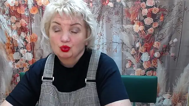 XXX chat uživo modela RenataDaster