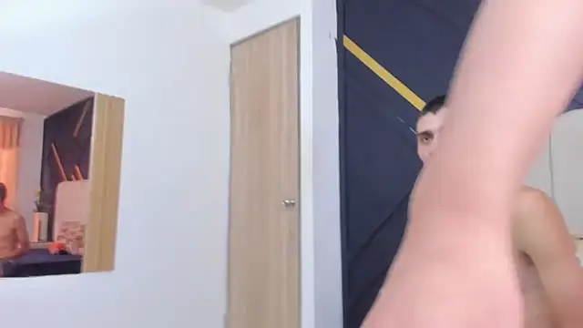 MiaANDrony's Live XXX Chat