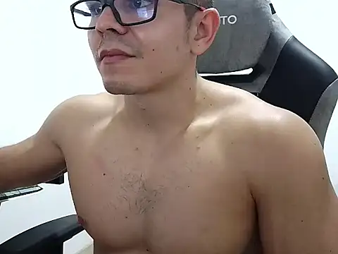 MILCARITAS3 লাইভ XXX চ্যাট