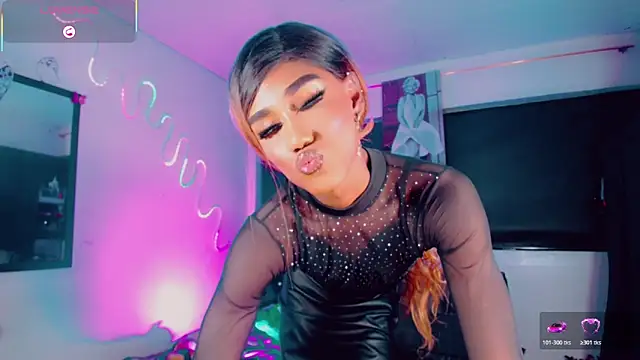 Kendall_hornyy élő XXX-chatje