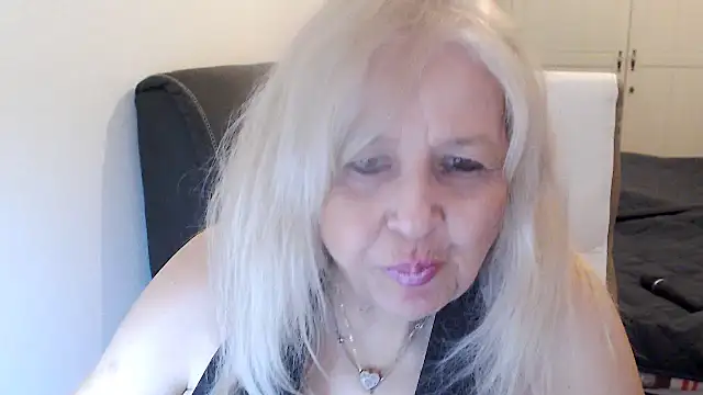 SusiLifeXXX: απευθείας συνομιλία ΧΧΧ