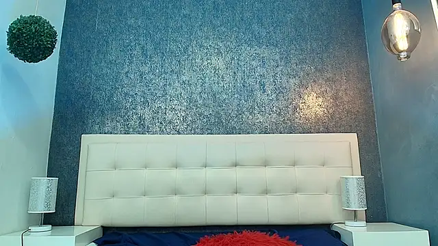 Cloeandtyfanny Adlı Modelin Canlı XXX Sohbeti