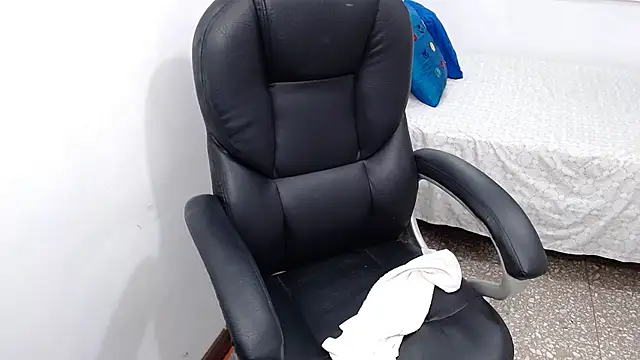 Chat XXX ao vivo de emiliaa_hot