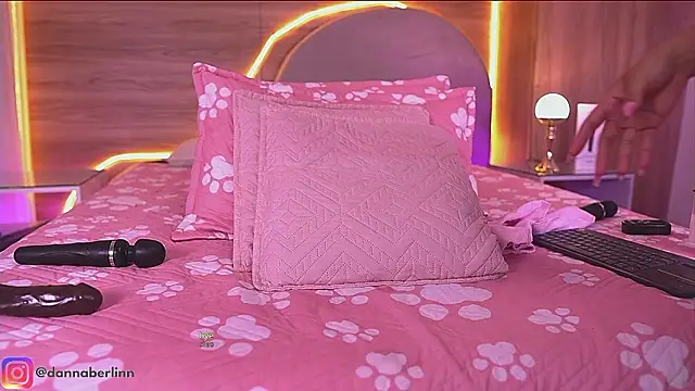 danna_berlin_ – Naživo XXX chat