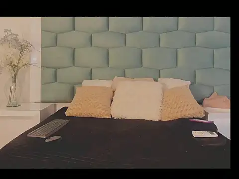 MiaMancini Chat XXX in diretta