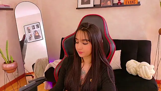 Živý XXX chat EmmyEvans1