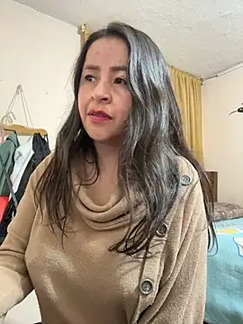 Онлайн чат XXX latinfemale