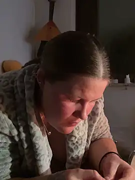 justsomeoneuknow – webcam-show