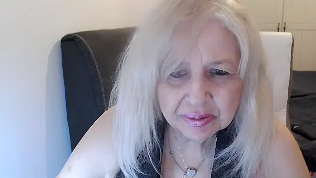 SusiLifeXXX live XXX chat