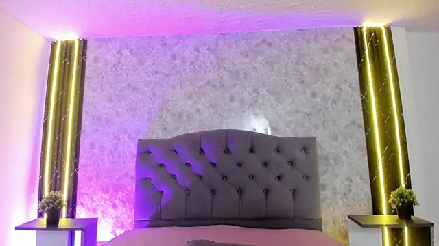 GiannaSlimJBのライブXXXチャット