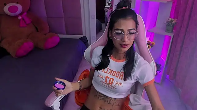Chat XXX ao vivo de KarlaSlutSkinny__
