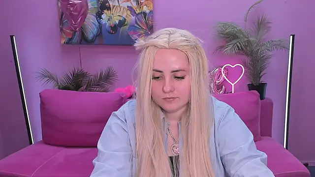 XXX chat uživo modela Hennessy_bunny