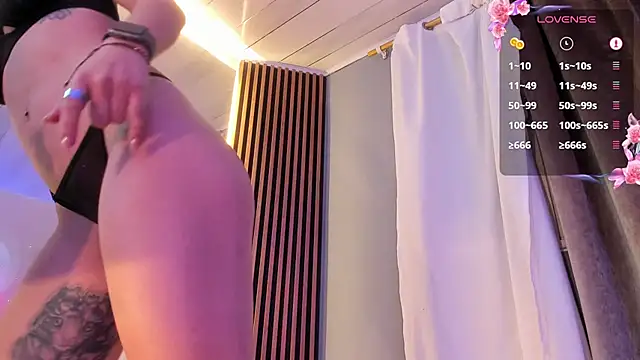 Chat +18 de La_Diabla_111_ ao vivo