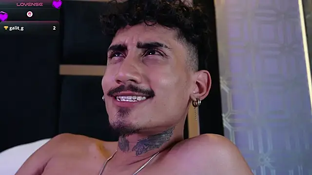 Dark_Eros_n Webbikameraesitys