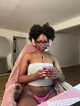 Chat +18 de mochamimi ao vivo