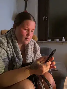 justsomeoneuknow – webcam-show