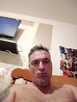 wifesfuckerpu élő XXX-chatje