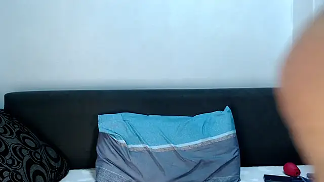 _MoniqueLovay_ – Naživo XXX chat