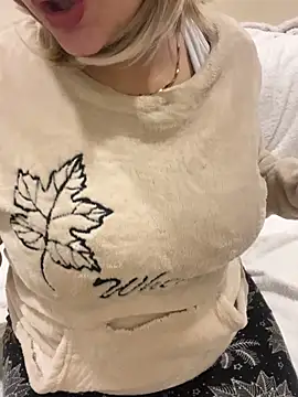 Maya_mimi: вебкам-шоу