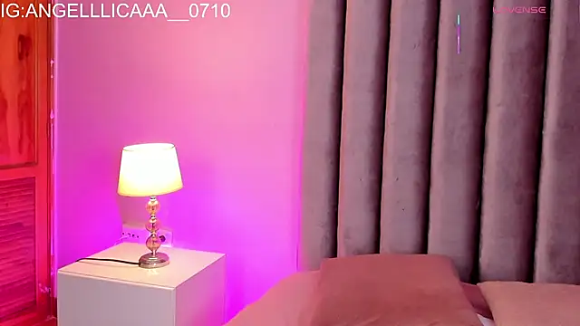 Czat XXX na żywo – Little_Angelica18