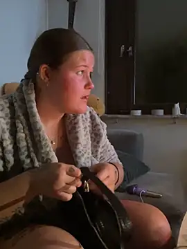 justsomeoneuknow – webcam-show