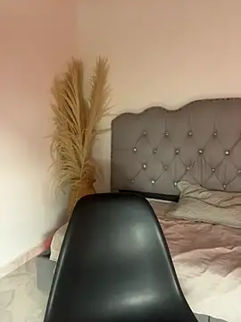 Pokazy przed kamerką – _camilaa