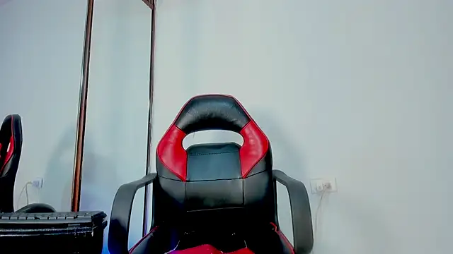 Chat XXX ao vivo de JERO_TEASE_S7S