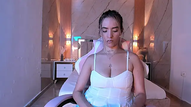 your_whore_Salome 现场XXX聊天