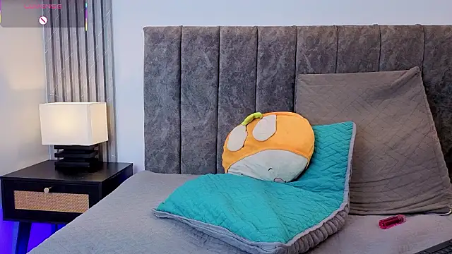 Ema_Stone65 লাইভ XXX চ্যাট