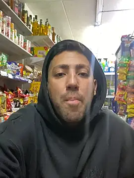 JuanZapata33 live XXX chat