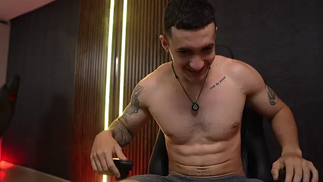 JacksonOlsenn Chat XXX live