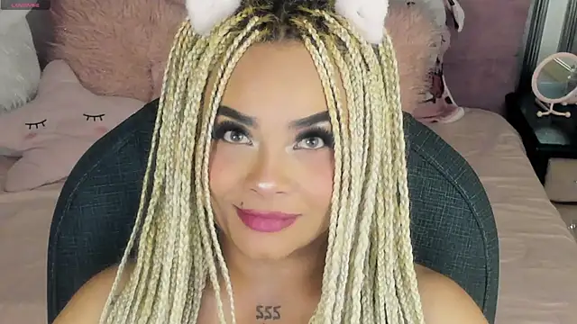 conny__curlyn Live XXX chat