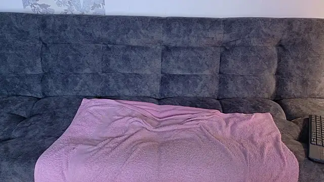 Chat +18 de taty_miller ao vivo