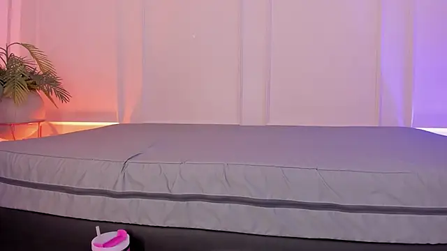 Chat +18 de Arianasweeet ao vivo