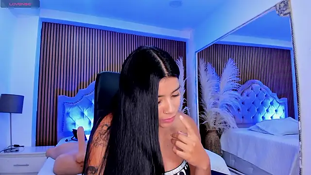 XXX chat uživo modela SelenaStonne