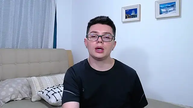 BlackFoXXX69 élő XXX-chatje