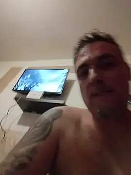 Chat +18 de wifesfuckerpu ao vivo