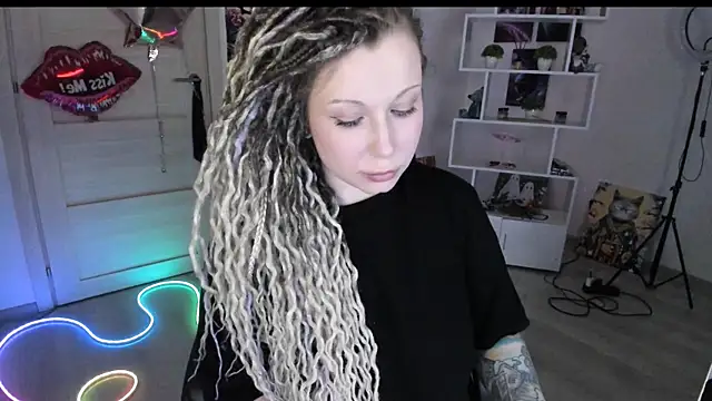 HoneySallyMoore live XXX chat