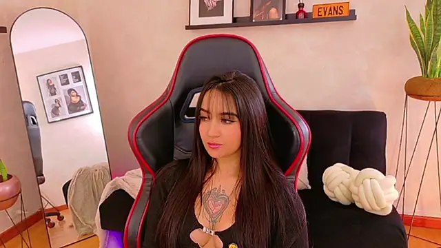 Chatroom XXX en direct de EmmyEvans1